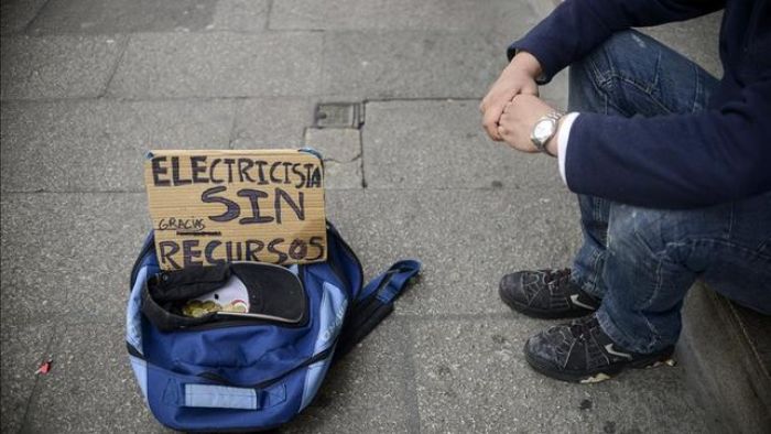 La ineficacia del empleo como arma para salir de la pobreza impulsa propuestas de salarios sociales