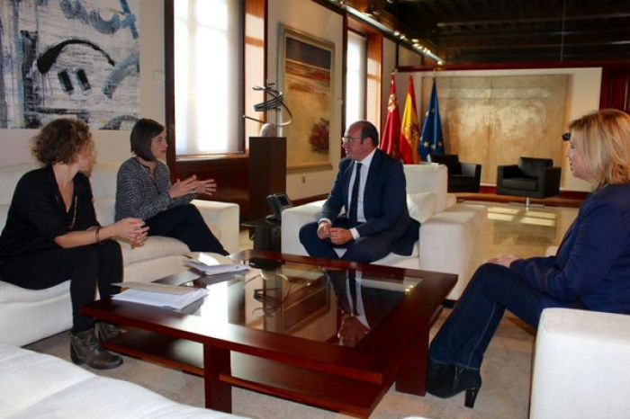 El Presidente de la Región de Murcia recibe al Colegio de Trabajo Social