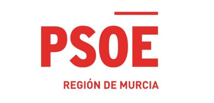 El PSOE tacha de "irresponsabilidad absoluta" que la consejera de Familia anime a las mujeres a llamar al 112 y no al 016