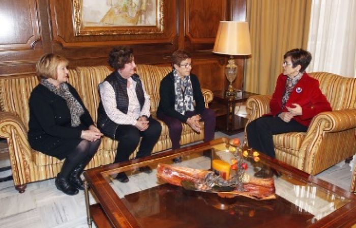 Cinco mil firmas en defensa del Sistema Público de Servicios Sociales
