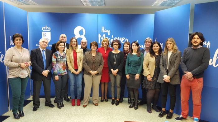 La Comunidad impulsa un pacto por la dependencia con la colaboración de agentes y entidades del sector