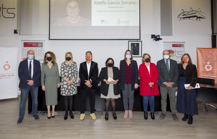 La Facultad de Trabajo Social y el Colegio Oficial de Trabajo Social de la Región de Murcia celebran el acto de entrega del Premio Profesional de Trabajo Social.