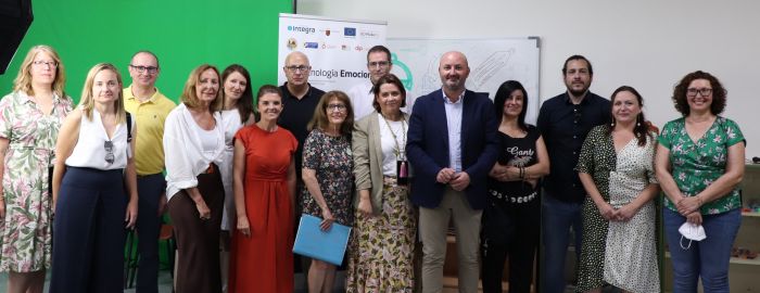 El Colegio de Trabajo Social participa en la presentación de talleres educativos de tecnología emocional en el IES Alcántara (Alcantarilla)