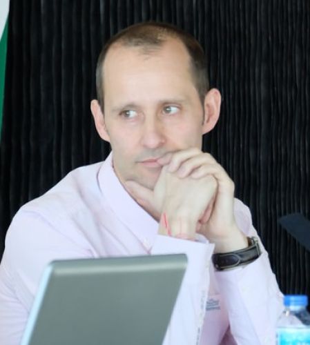 "La mirada integral que sitúa a la persona en el centro del cuidado es inherente al trabajo social"