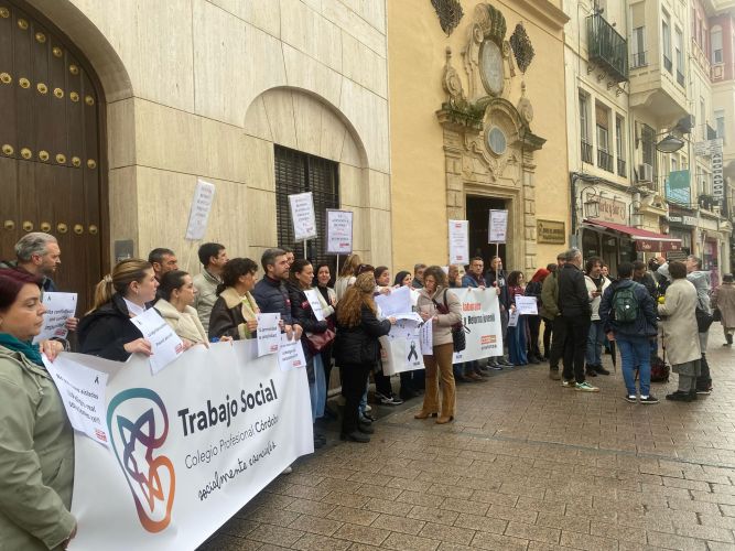 EL C.P.T.S. CORDOBA PARTICIPA EN LA CONCENTRACION JUNTO CON CCOO #JUSTICIAPARABELEN